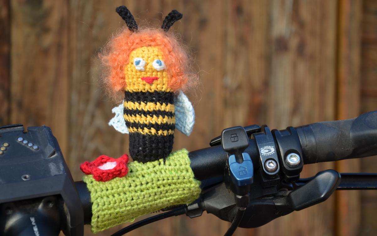 Fahrradlenker-Biene Bernhardine. (Foto: Lydia Wania-Dreher)
