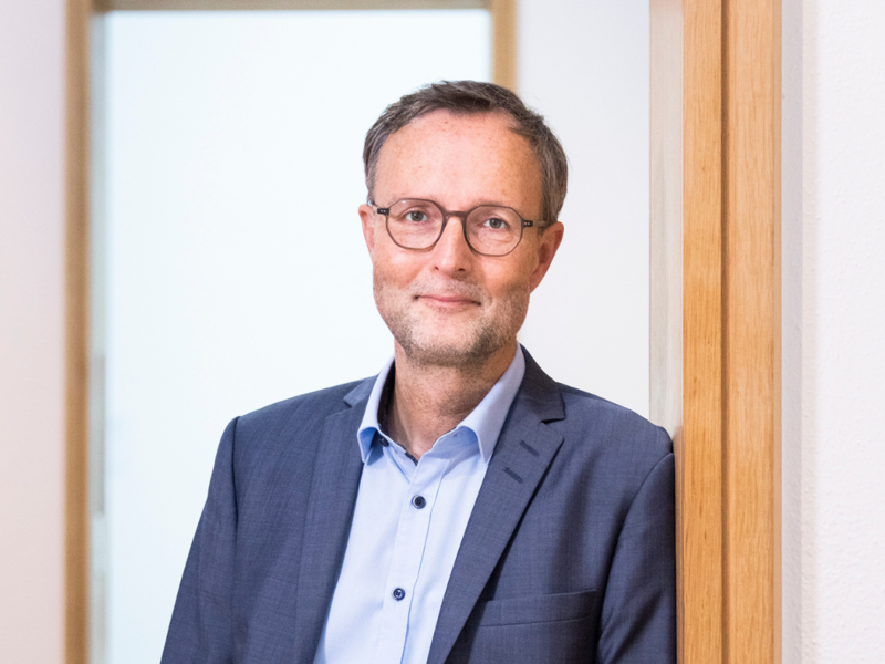 Dr. Andreas Henning. (Foto: Museum Wiesbaden / Bernd Fickert)
