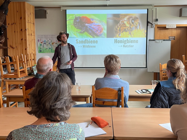 Auch die Theorie kommt bei den Workshops nicht zu kurz.  (Foto: Dr. Linda Trein)