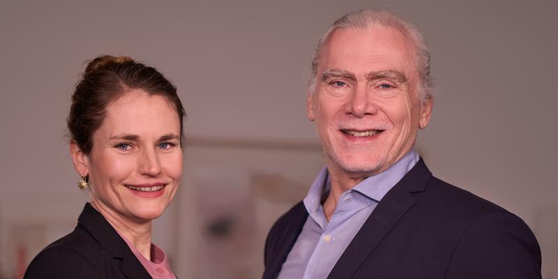 Das neue Vorstandsteam der Aurelia Stiftung:  Dr. Lisa Kroll und Gregor A. Erkel. (Foto: Andreas Lichtwald)