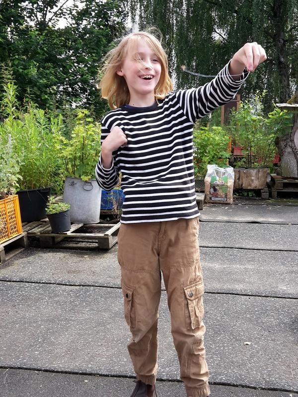 Fliegender Drohn an der Leine (Foto: Gunnar Weidt)